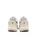 New Balance 2002R 