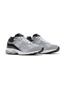 New Balance 2002R